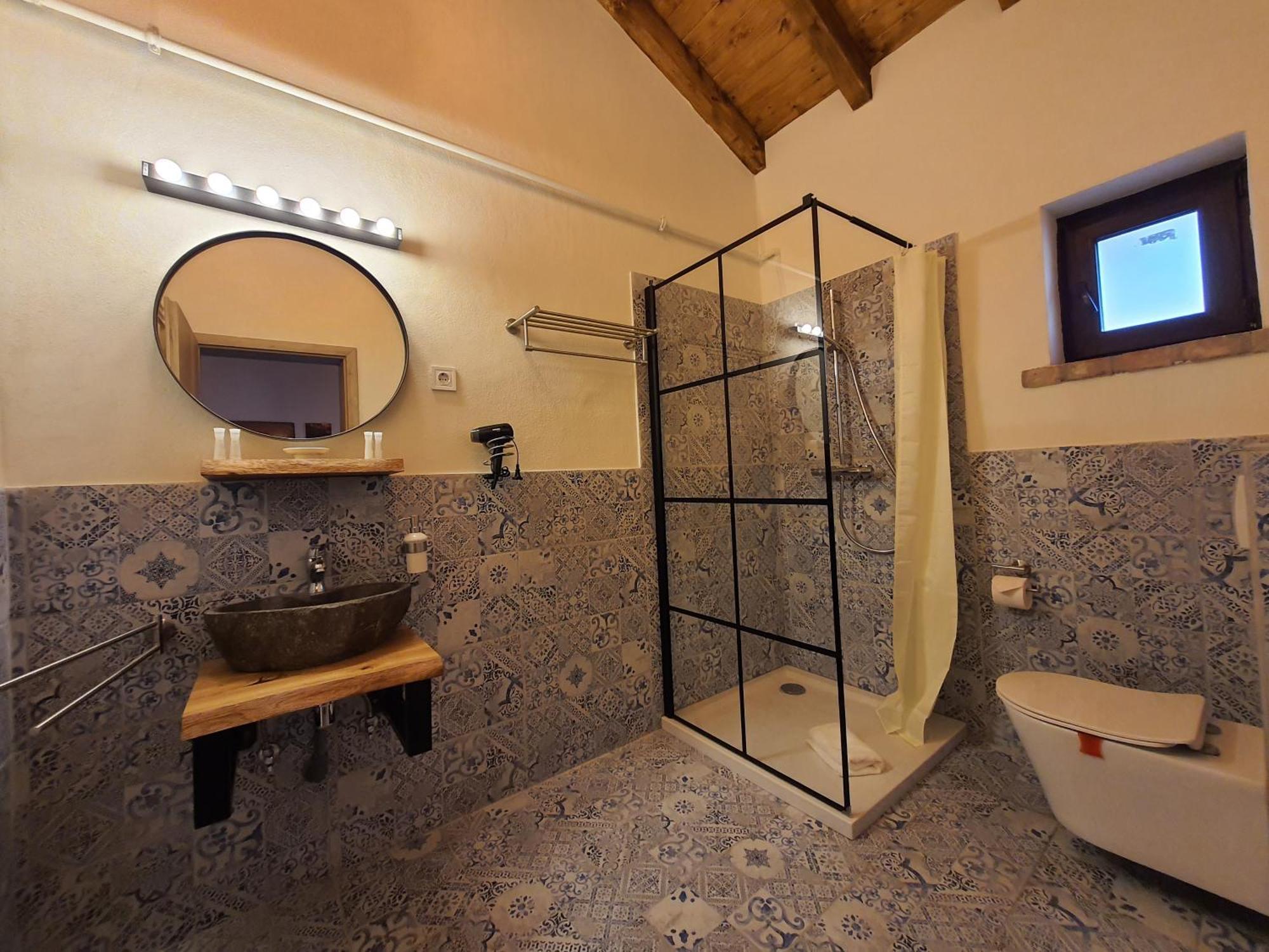 Complex Butoaiele Transilvaniei - Cazare & Spa - Natura - Relaxare Mediaş Exteriör bild